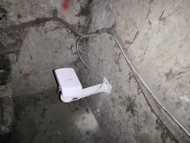 如何安裝電梯網(wǎng)橋呢？